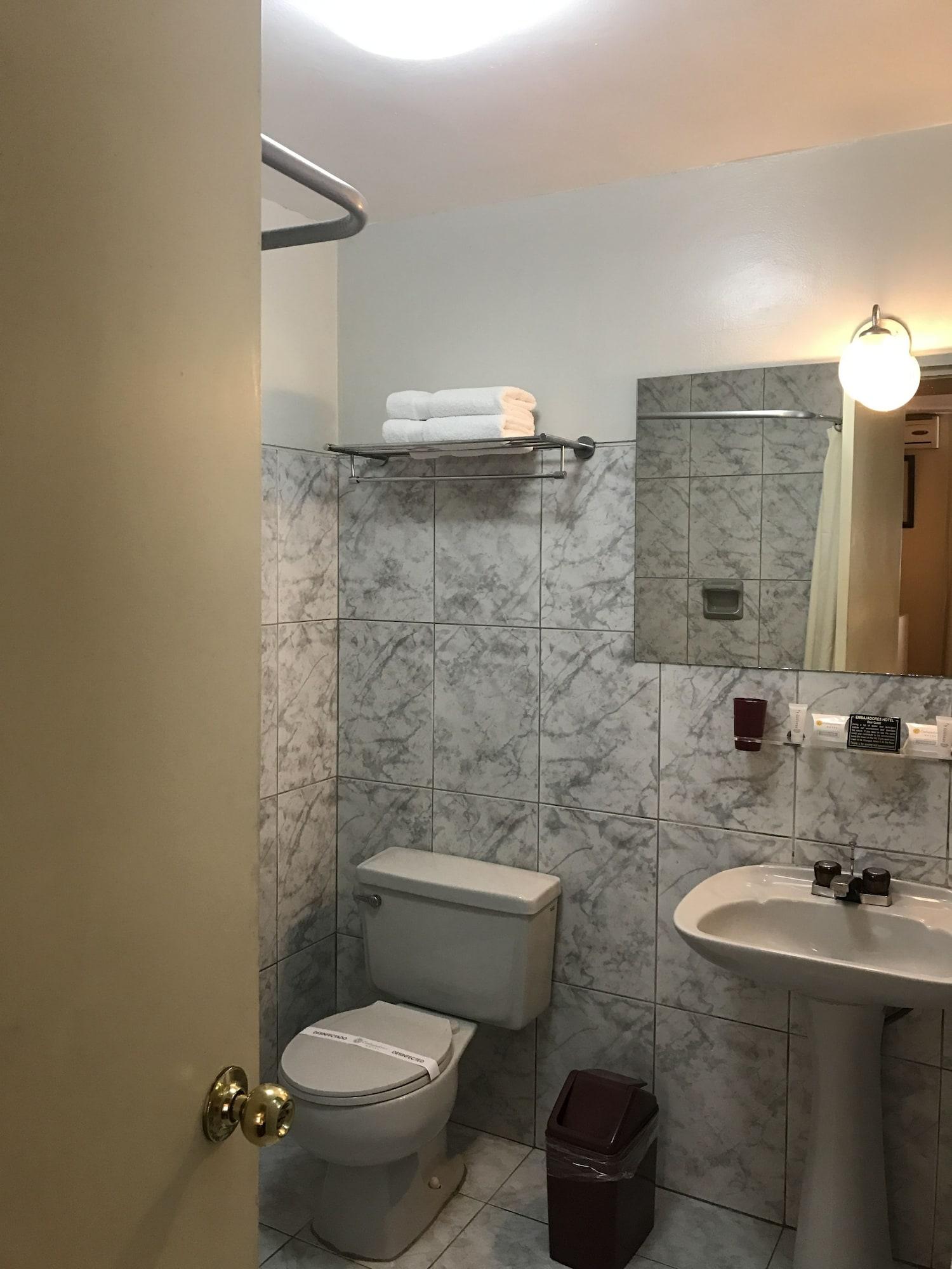 Embajadores Hotel Lima Zewnętrze zdjęcie